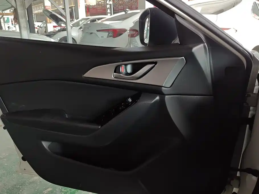 Mazda 3 Axela — миниатюра 7