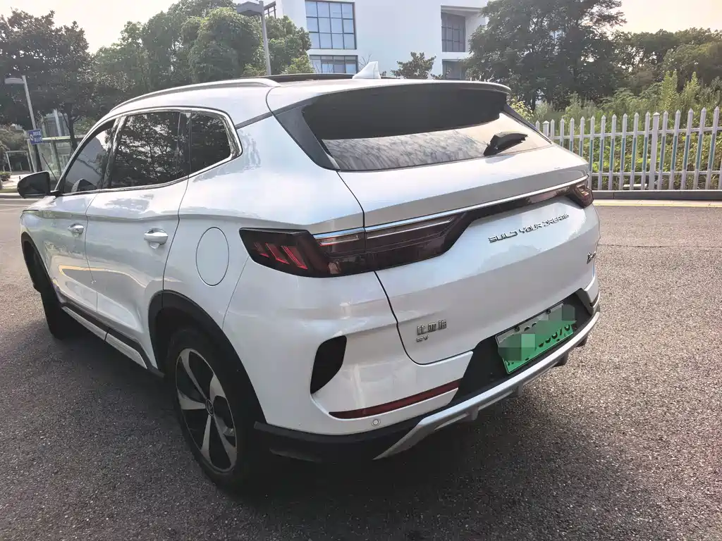BYD PLUS New Energy — миниатюра 7