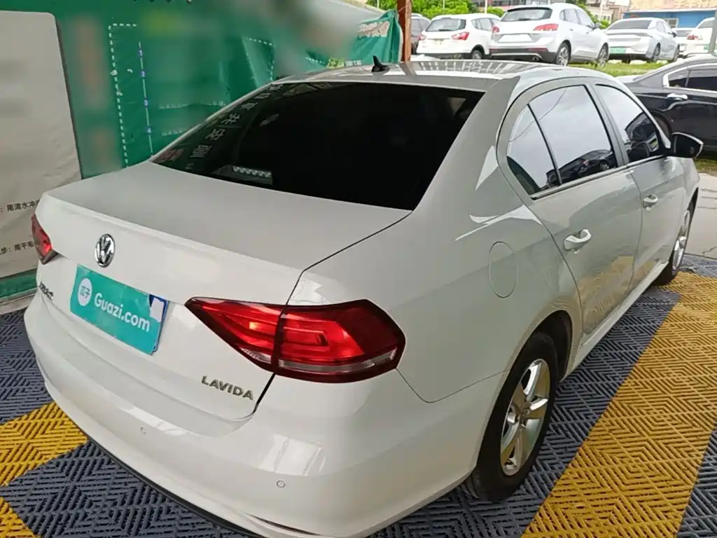Volkswagen Lavida — миниатюра 7