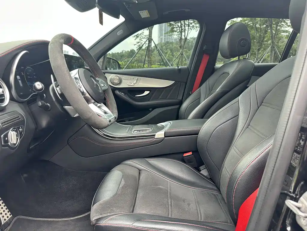 MERCEDES-BENZ GLC AMG