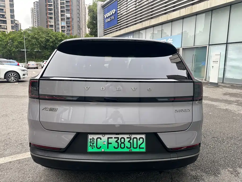 Volvo гибрид Volvo XC70 plug-in — миниатюра 7