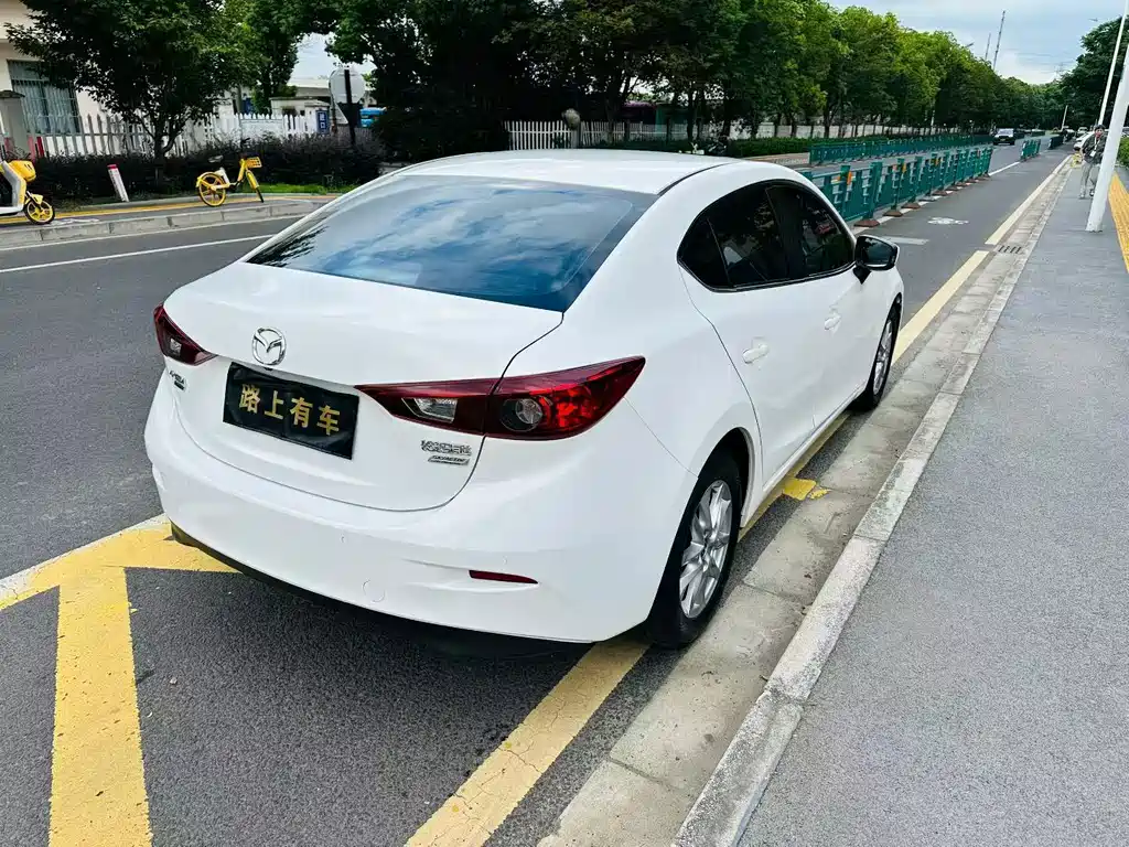 Mazda 3 Axela — миниатюра 9