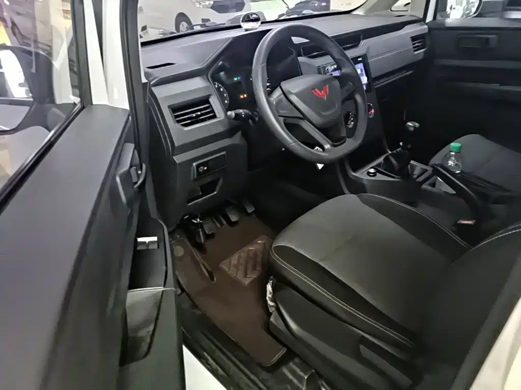Wuling Hongguang PLUS — миниатюра 16
