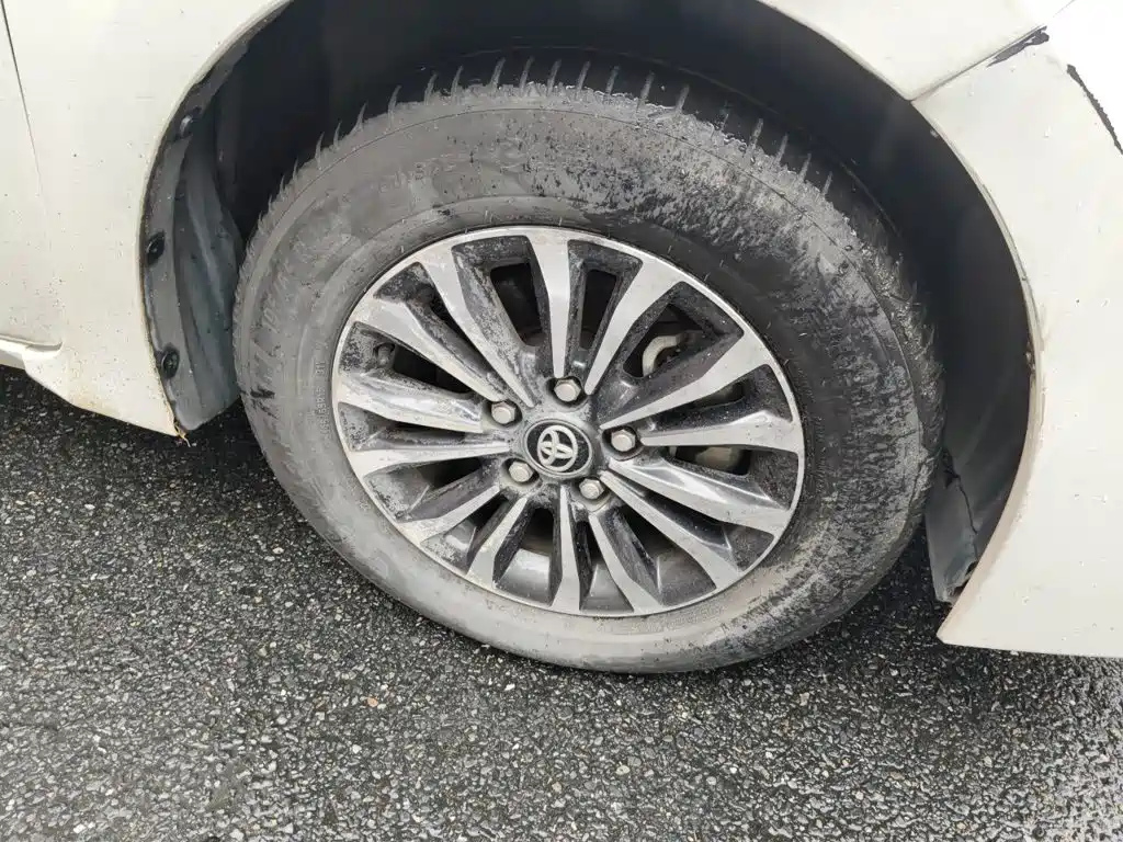 Toyota Corolla — миниатюра 8