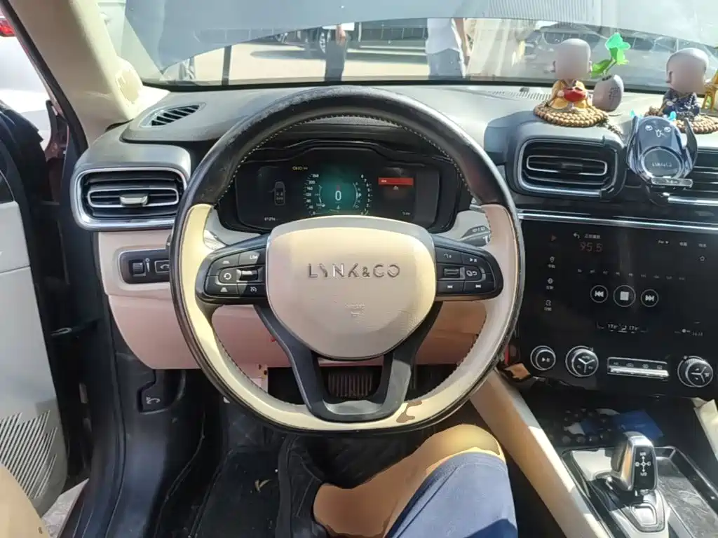 Lynk & Co 02 — миниатюра 11