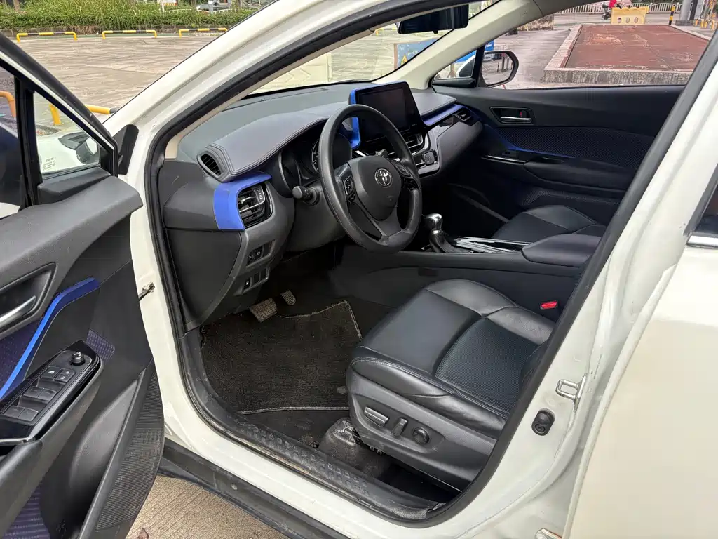 Toyota C-HR — миниатюра 8