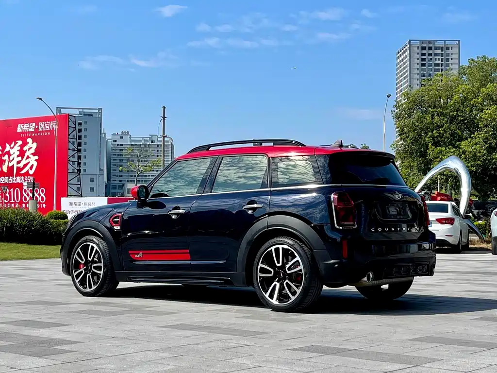 MINI JCW COUNTRYMAN