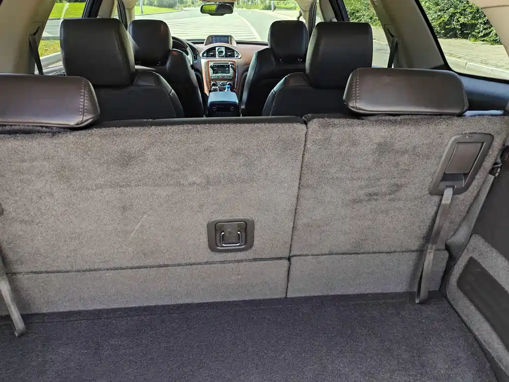 Buick Enclave — миниатюра 10