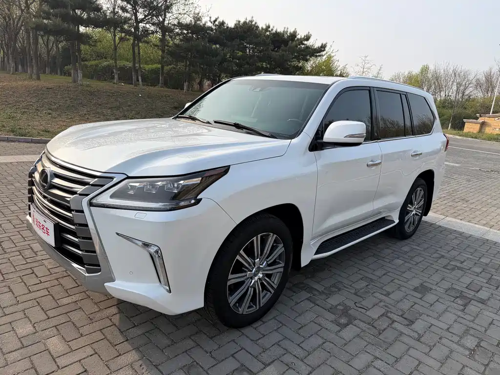 Lexus LX 2017 570 Luxury