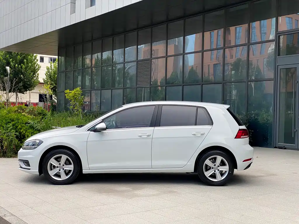 Volkswagen Golf — миниатюра 10