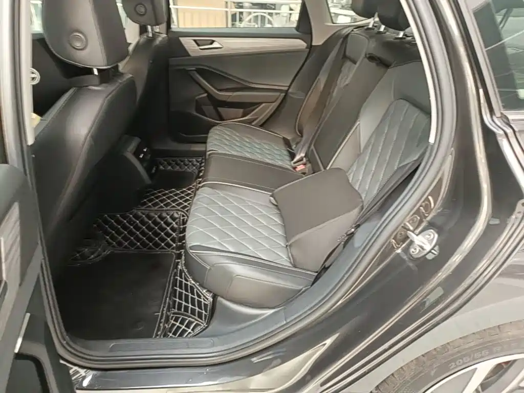 Volkswagen Sagitar — миниатюра 17