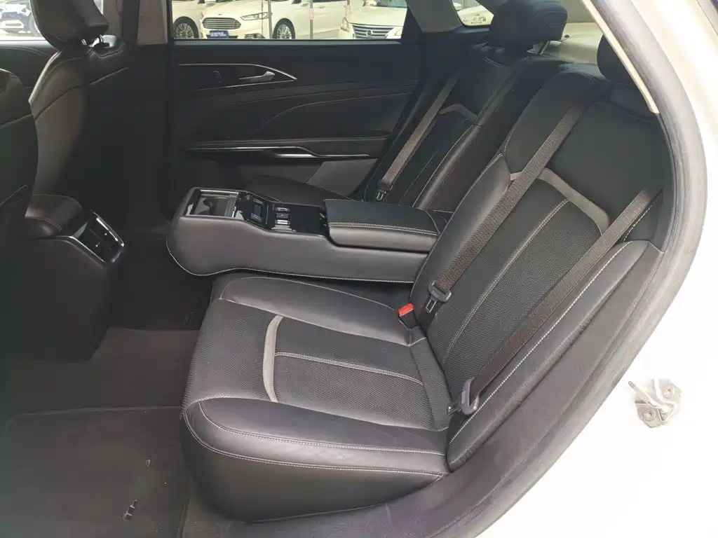 Ford Taurus — миниатюра 17