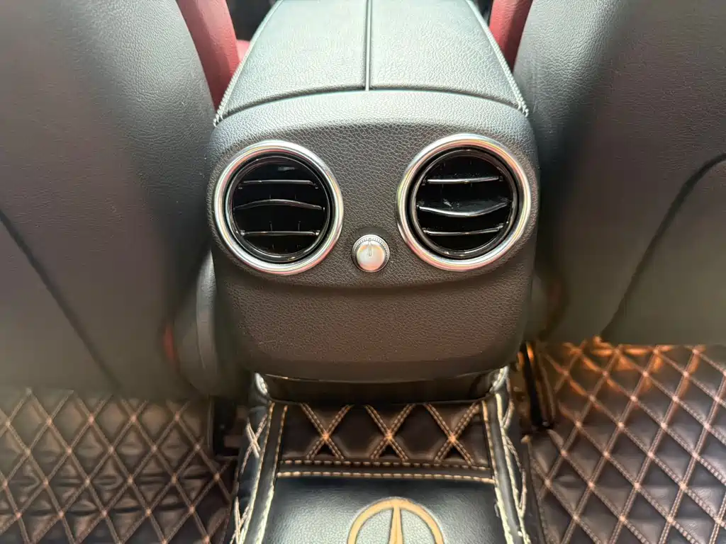 Mercedes-Benz C-Class — миниатюра 15