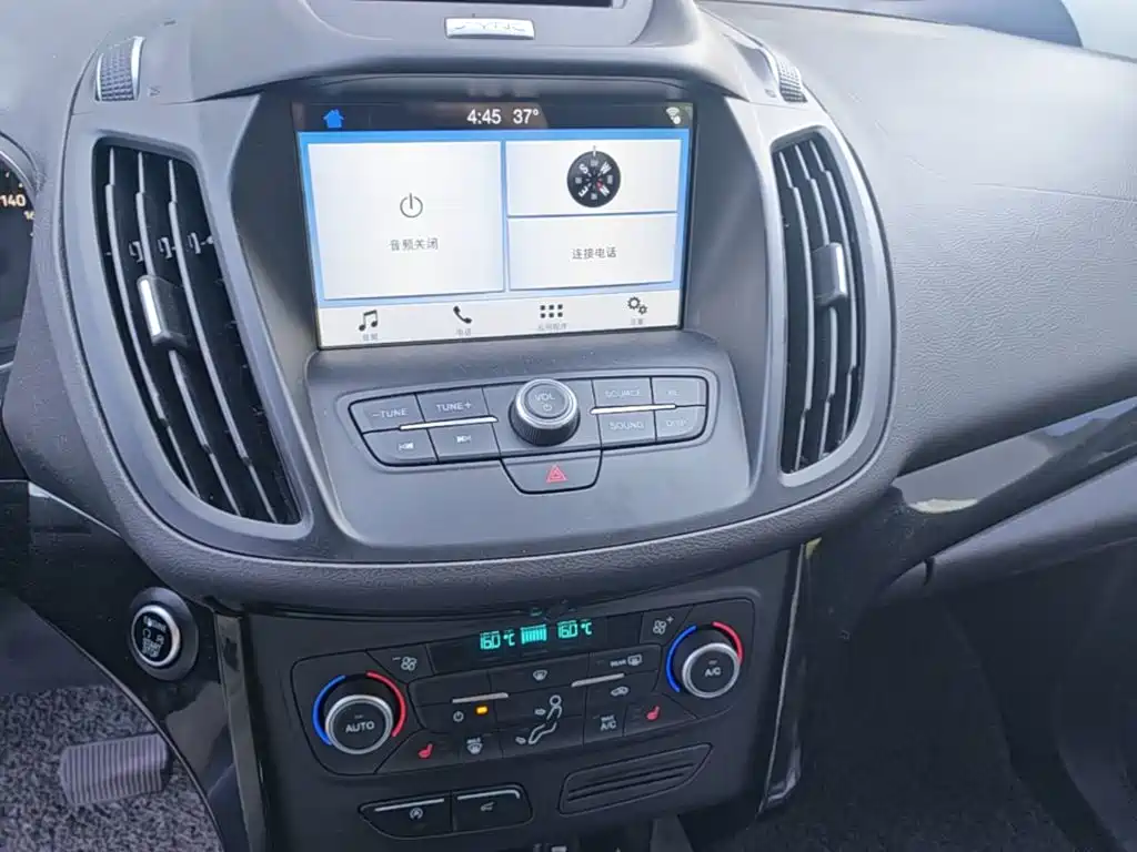 Ford Kuga — миниатюра 20