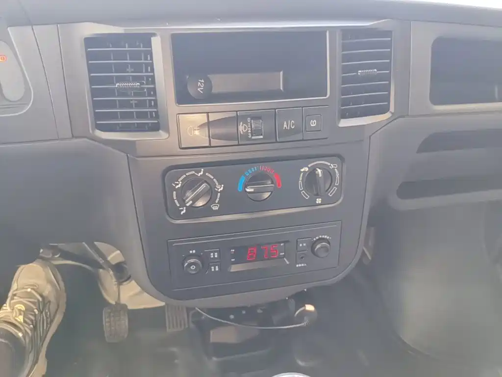 Wuling Zhiguang — миниатюра 13