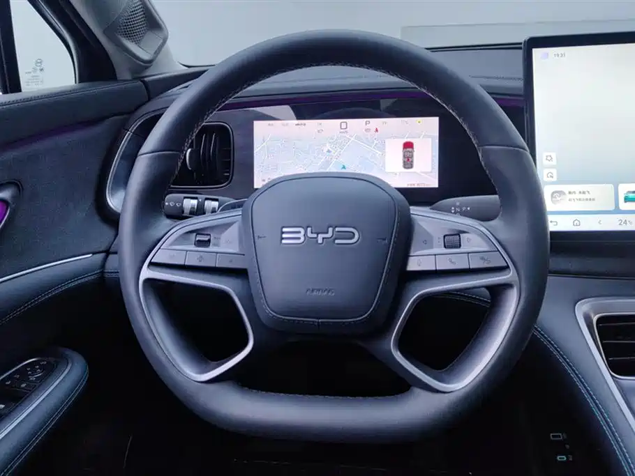 BYD SEA LION 07 DM I