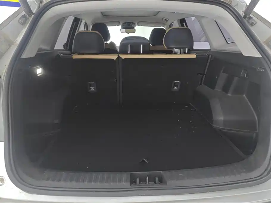 GEELY AUTOMOBILE BOYUE L