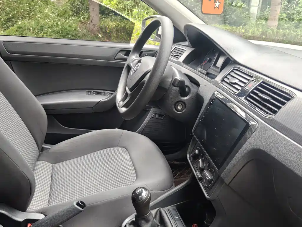 Volkswagen Santana — миниатюра 11