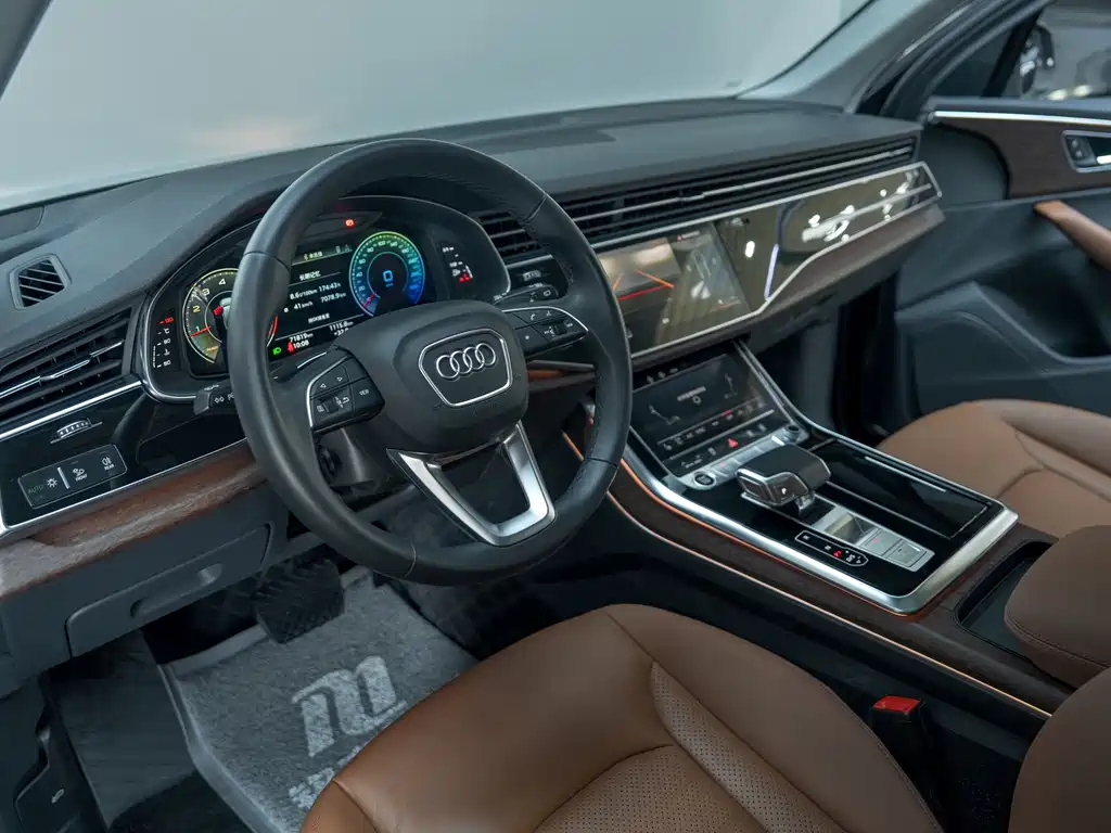 Audi Q7 — миниатюра 10