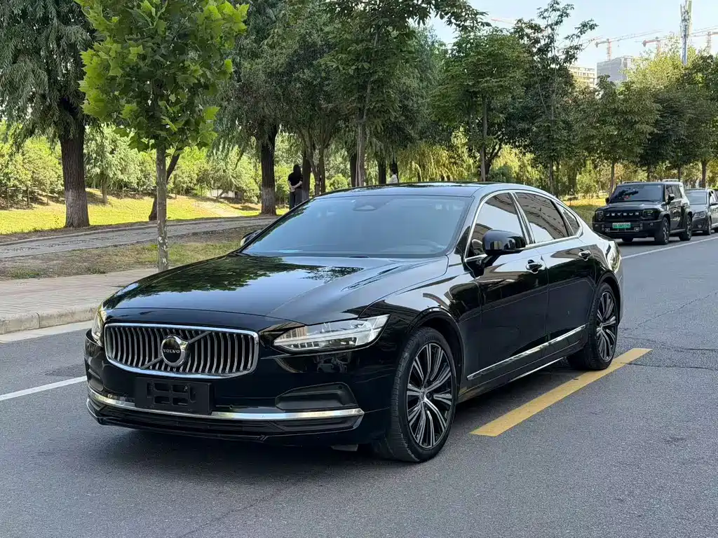Volvo S90