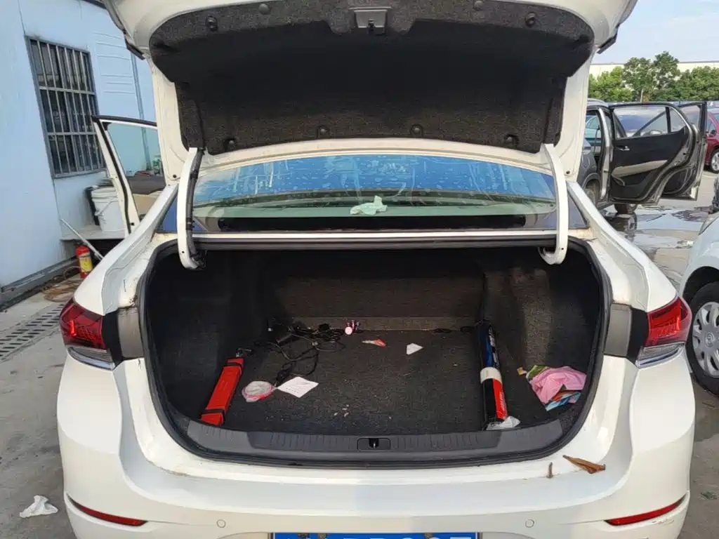 Buick Excelle — миниатюра 19
