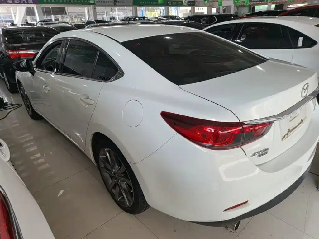 Mazda Atenza — миниатюра 5