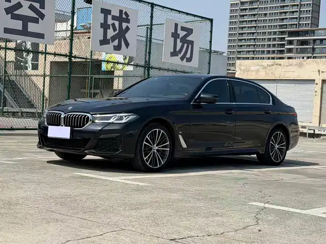 BMW 5 SERIES