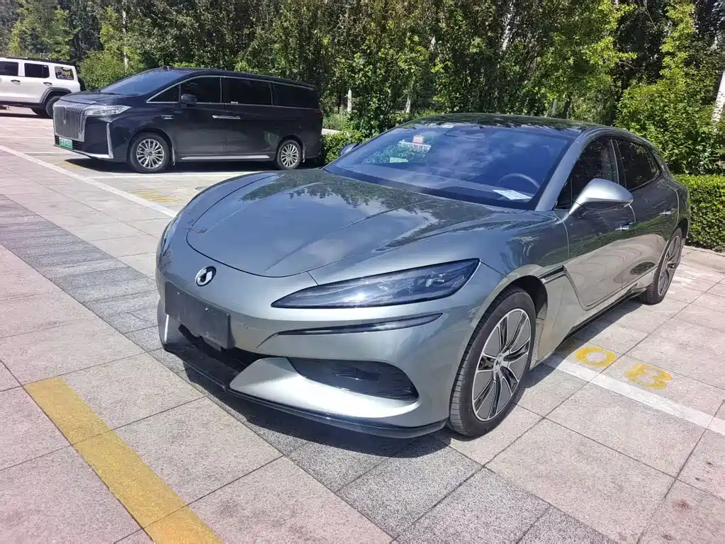 Denza Denza Z9GT 2024