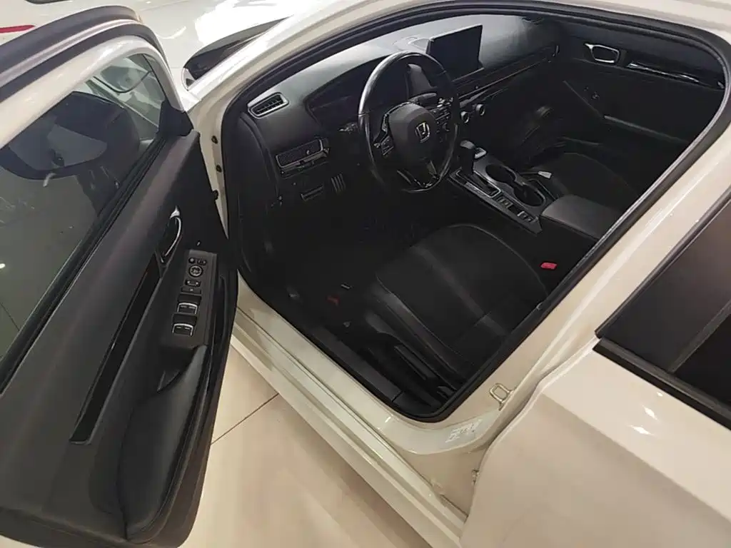 Honda Civic — миниатюра 16