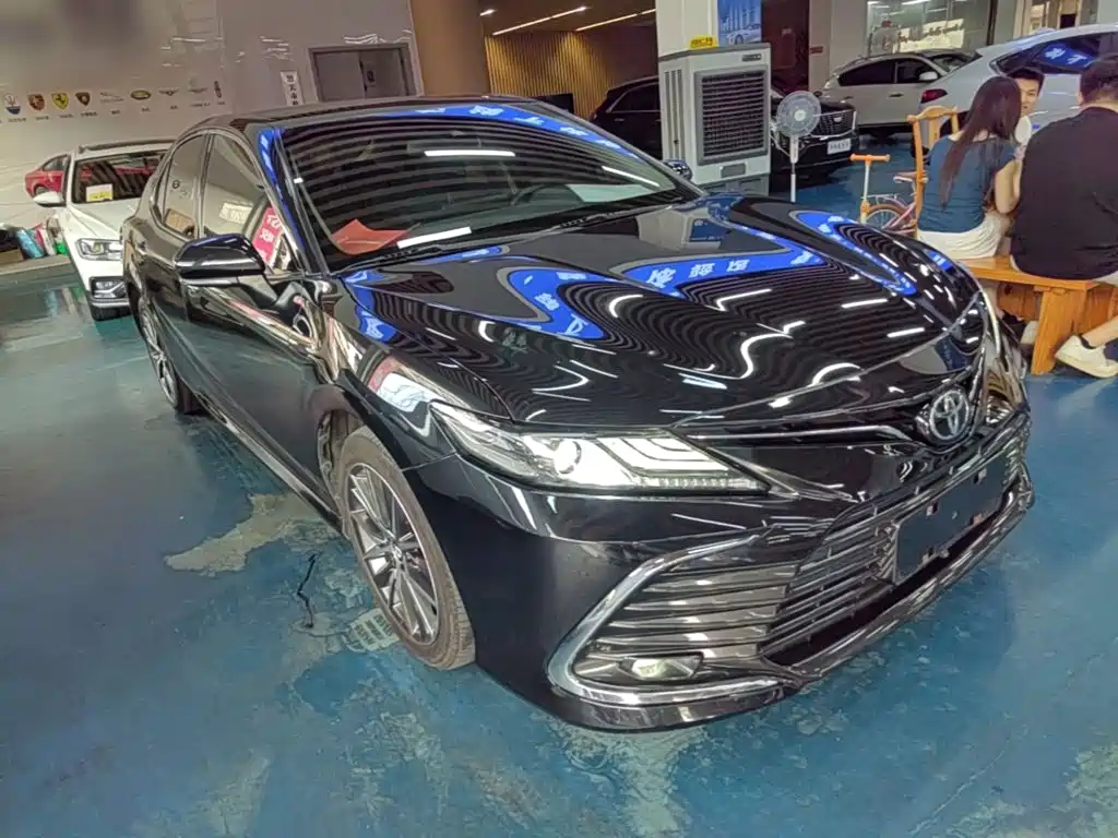 Toyota Camry — миниатюра 4