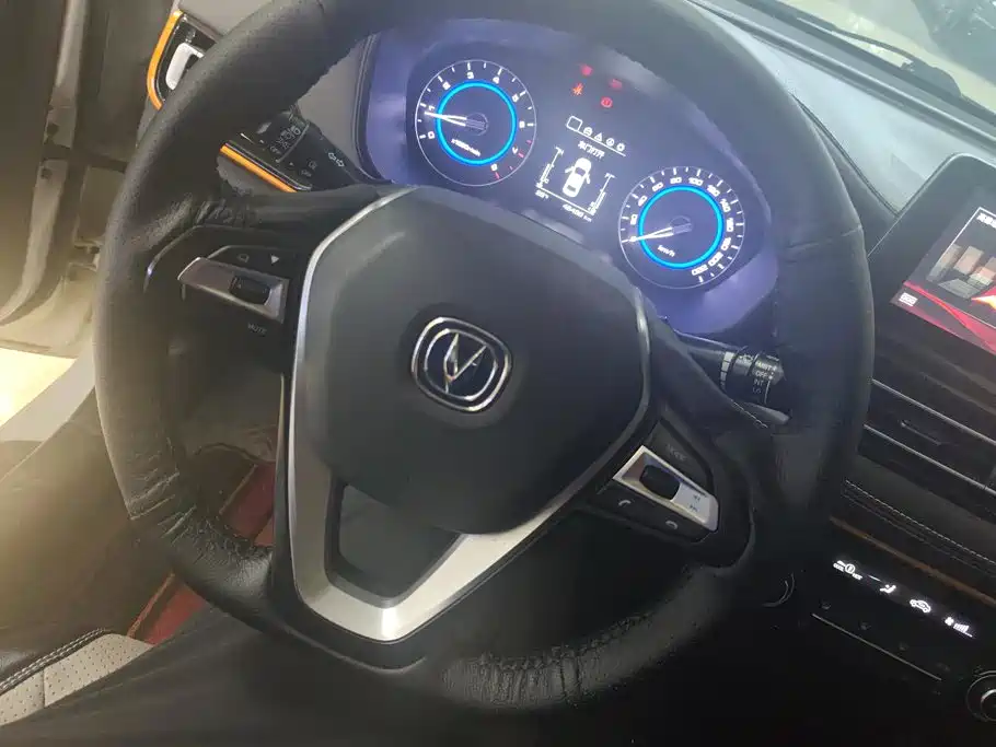 Changan Eado DT — миниатюра 15