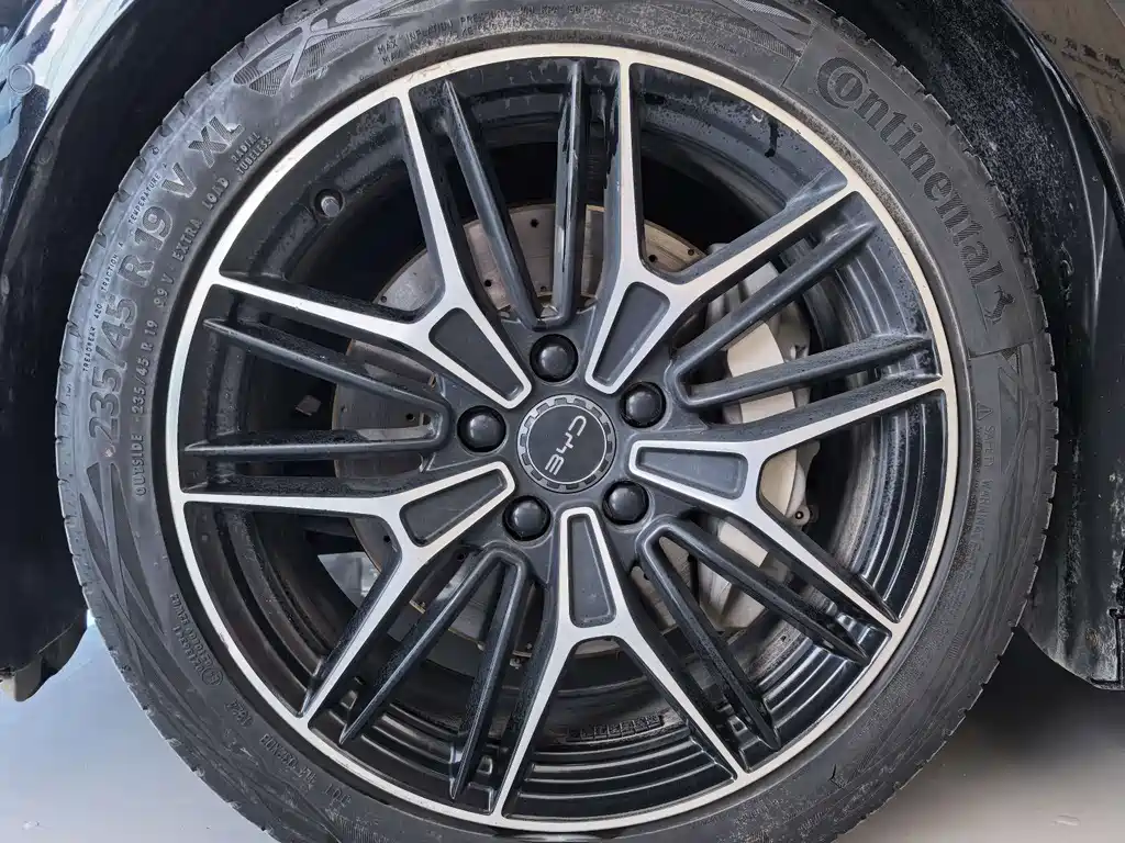 BYD Seal 2025 650
