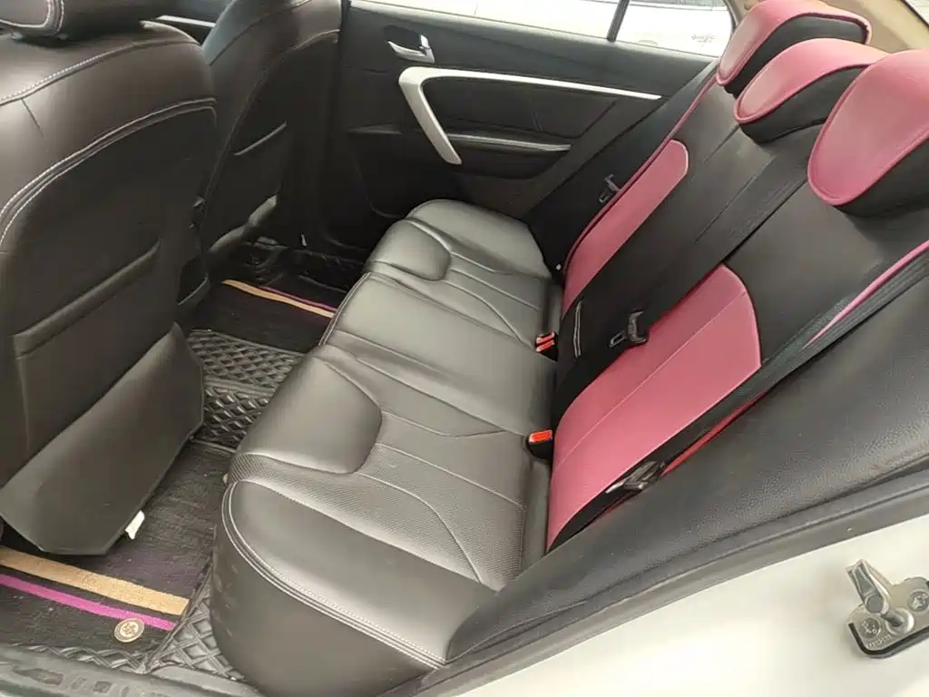 Geely Emgrand — миниатюра 17