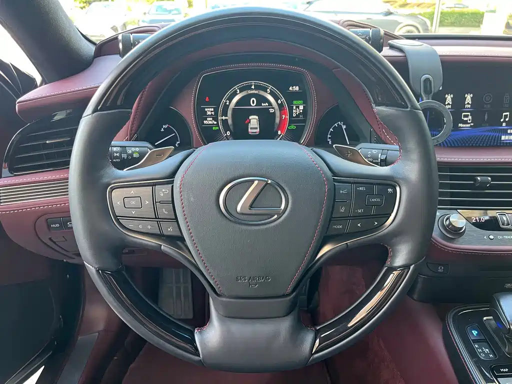 Lexus LS — миниатюра 14
