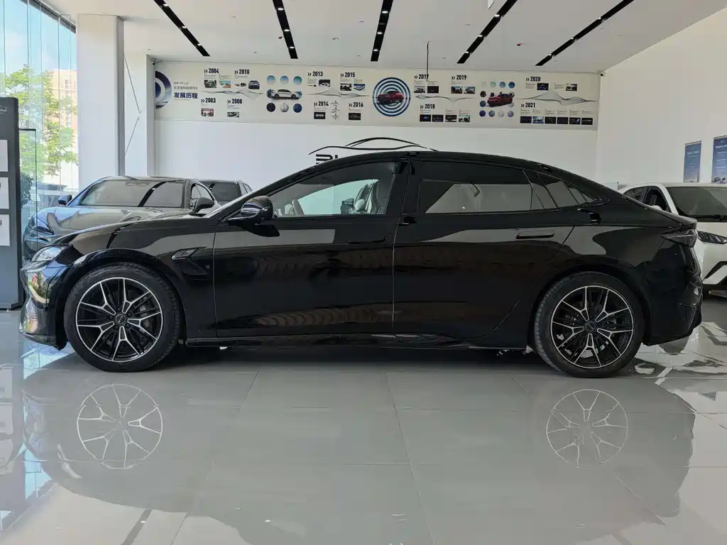 BYD Seal 2025 650