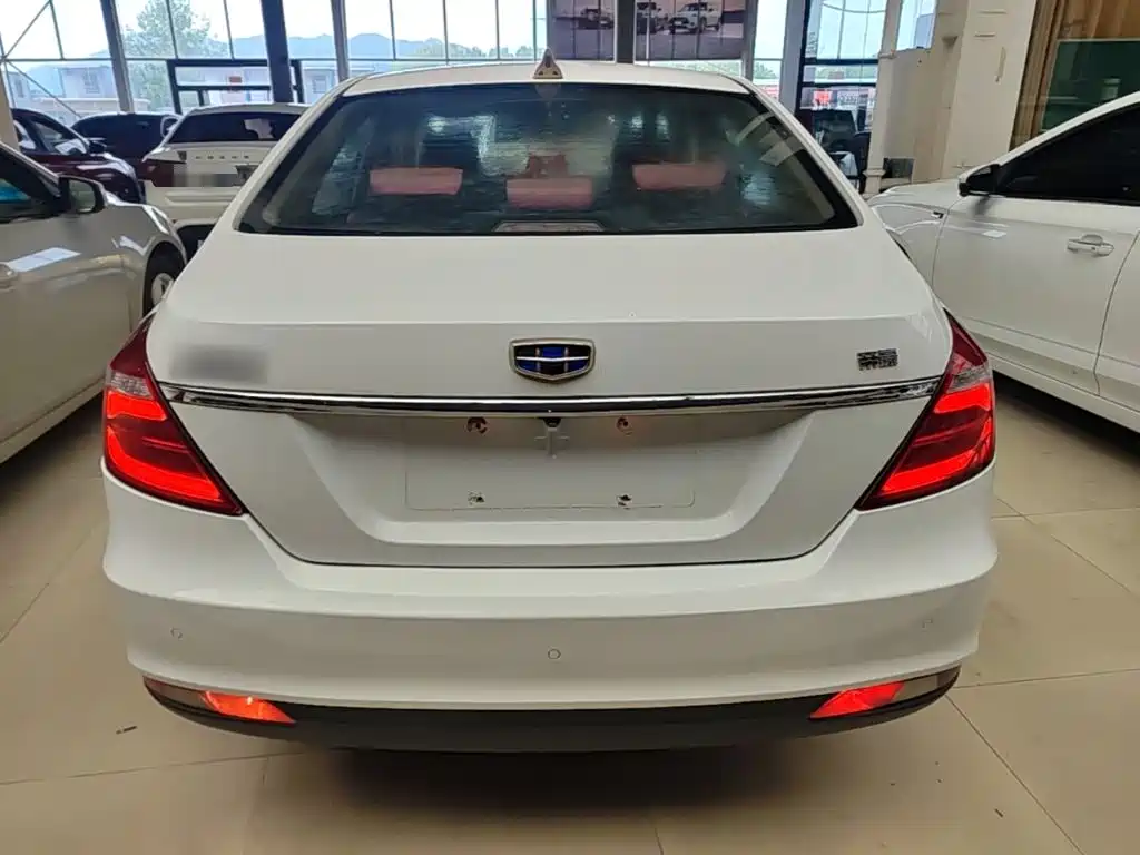 Geely Emgrand — миниатюра 6