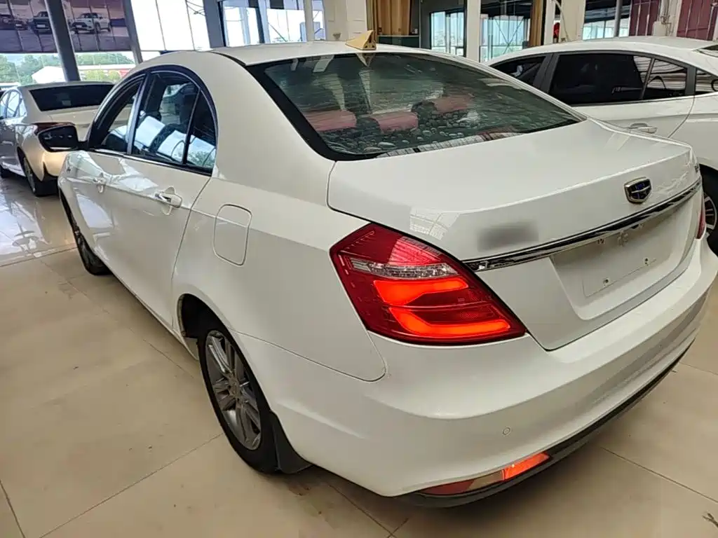Geely Emgrand — миниатюра 5