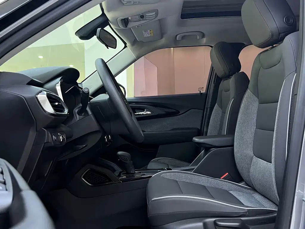Chevrolet Tracker — миниатюра 20