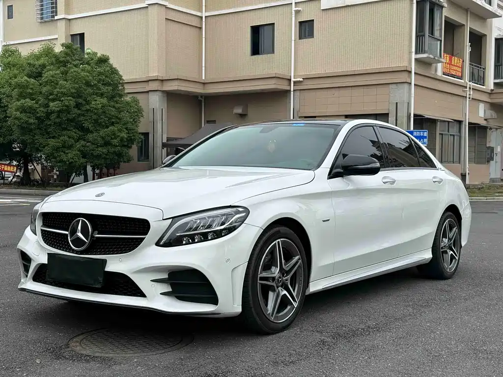 Mercedes-Benz C-Class 2021