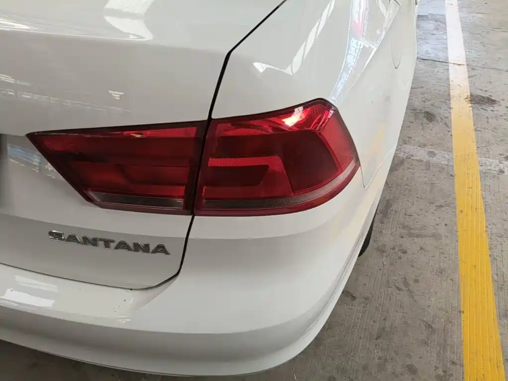 Volkswagen Santana — миниатюра 8
