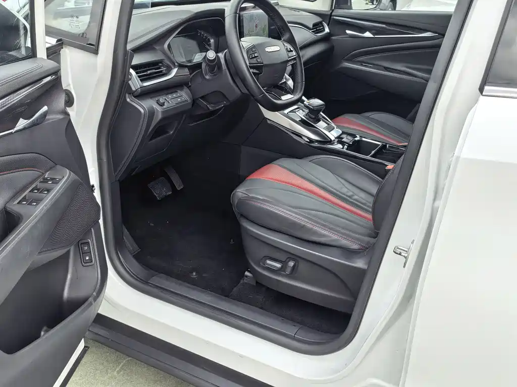 MAXUS Euniq 5 — миниатюра 4