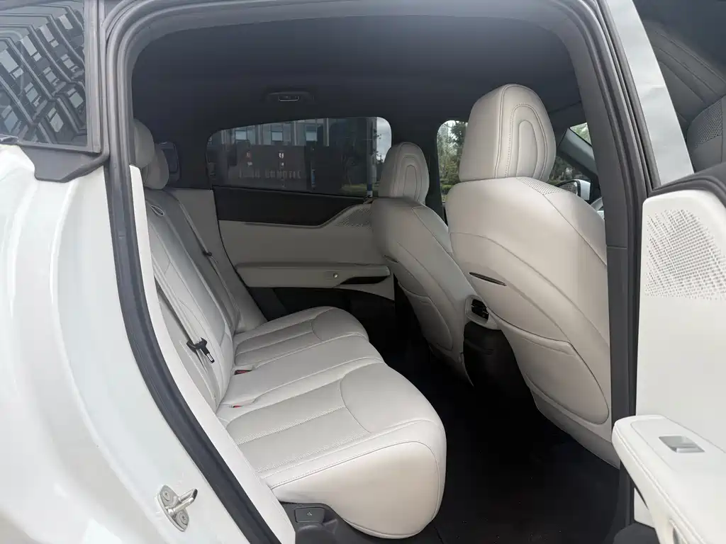 XPeng G6 — миниатюра 8