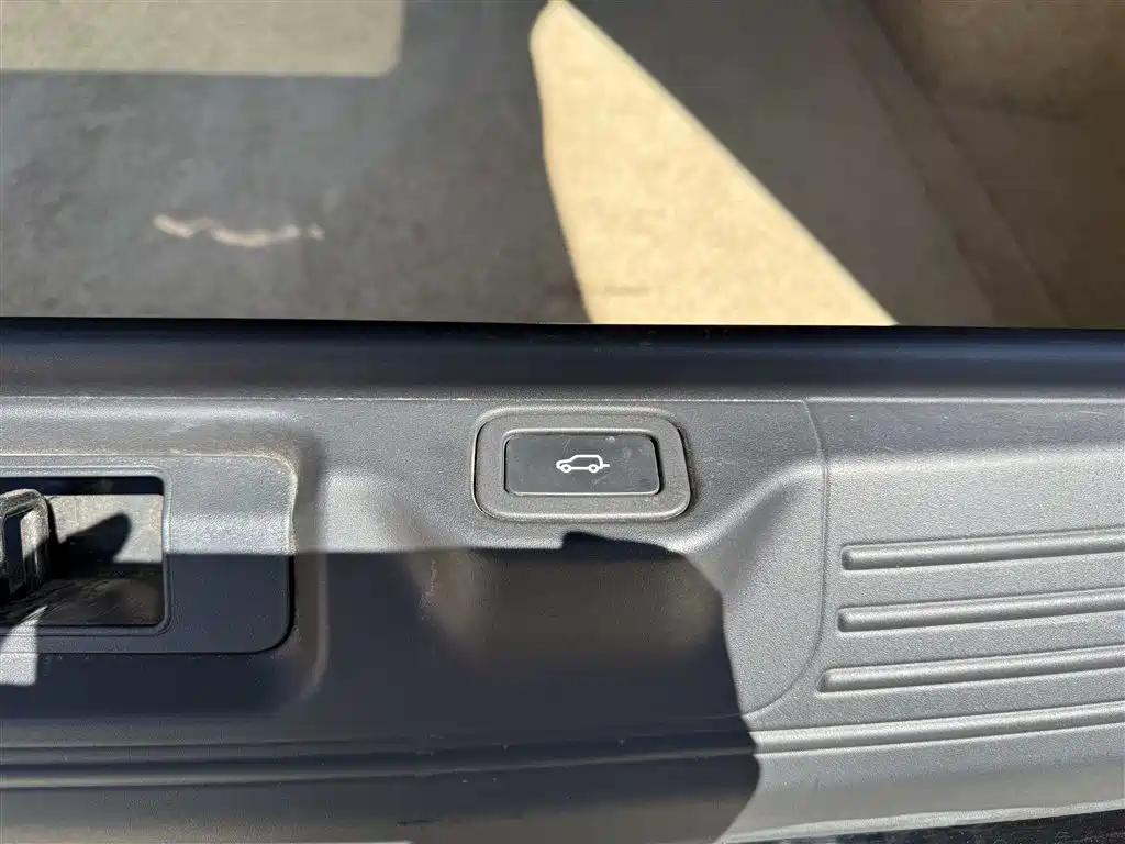 Land Rover Range Rover — миниатюра 26