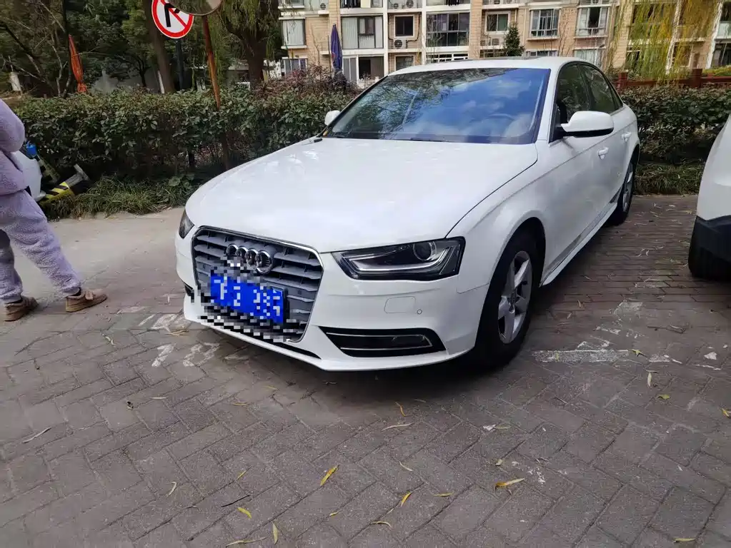 Audi A4L 2014