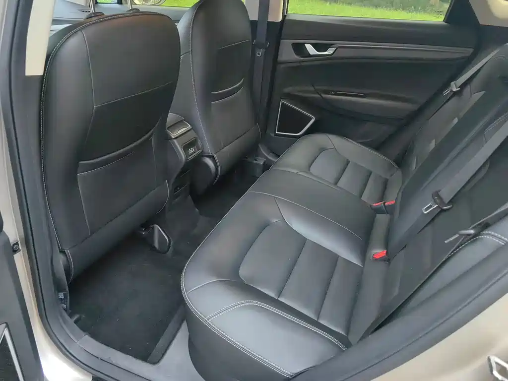 Geely Emgrand GS — миниатюра 4