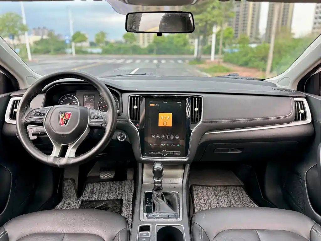 Roewe i6 Classic — миниатюра 8