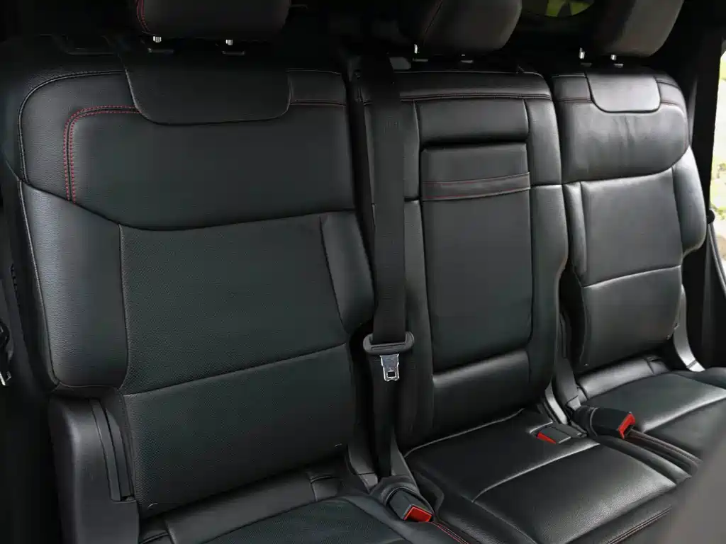 Ford Explorer — миниатюра 17