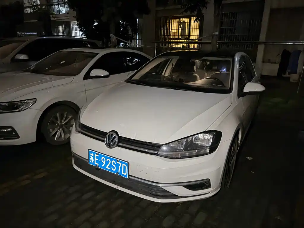 Купить Volkswagen Golf