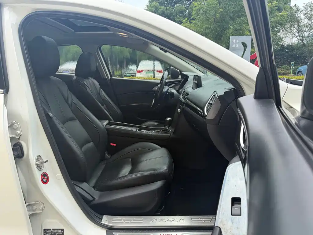 Mazda 3 Axela — миниатюра 12