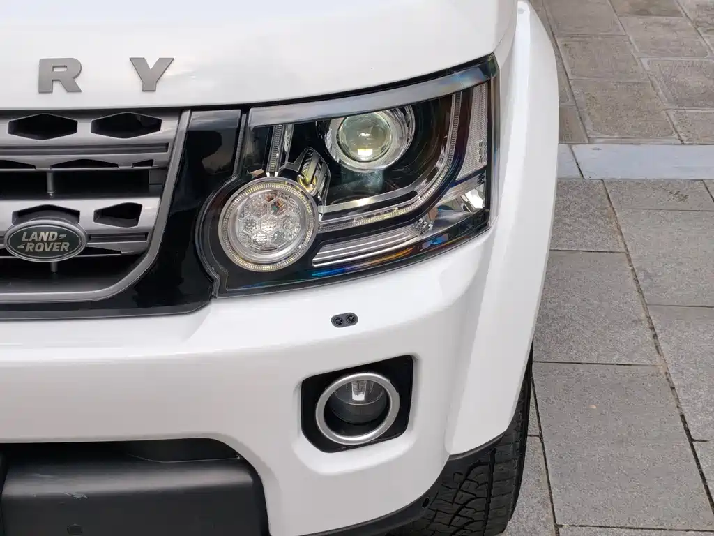 Land Rover Discovery 2016 3.0 SC V6 HSE